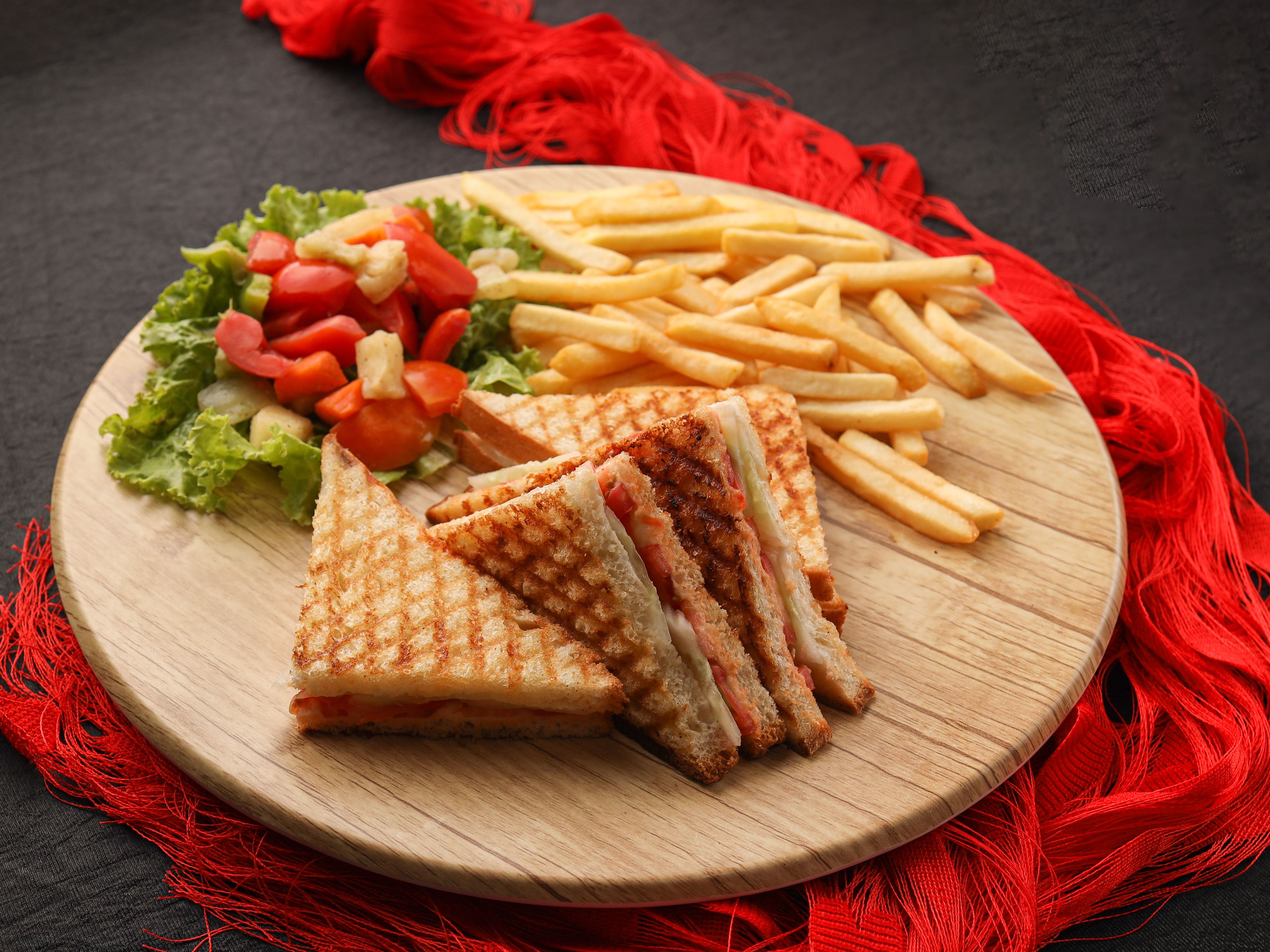TOST KARIŞIK