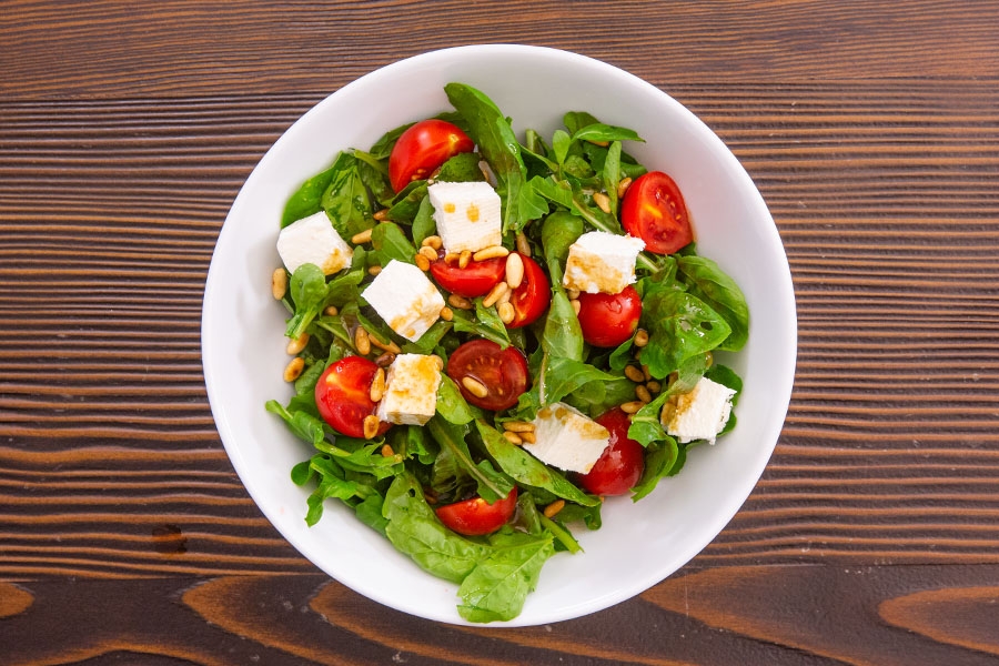 ROKA PEYNİR SALATA